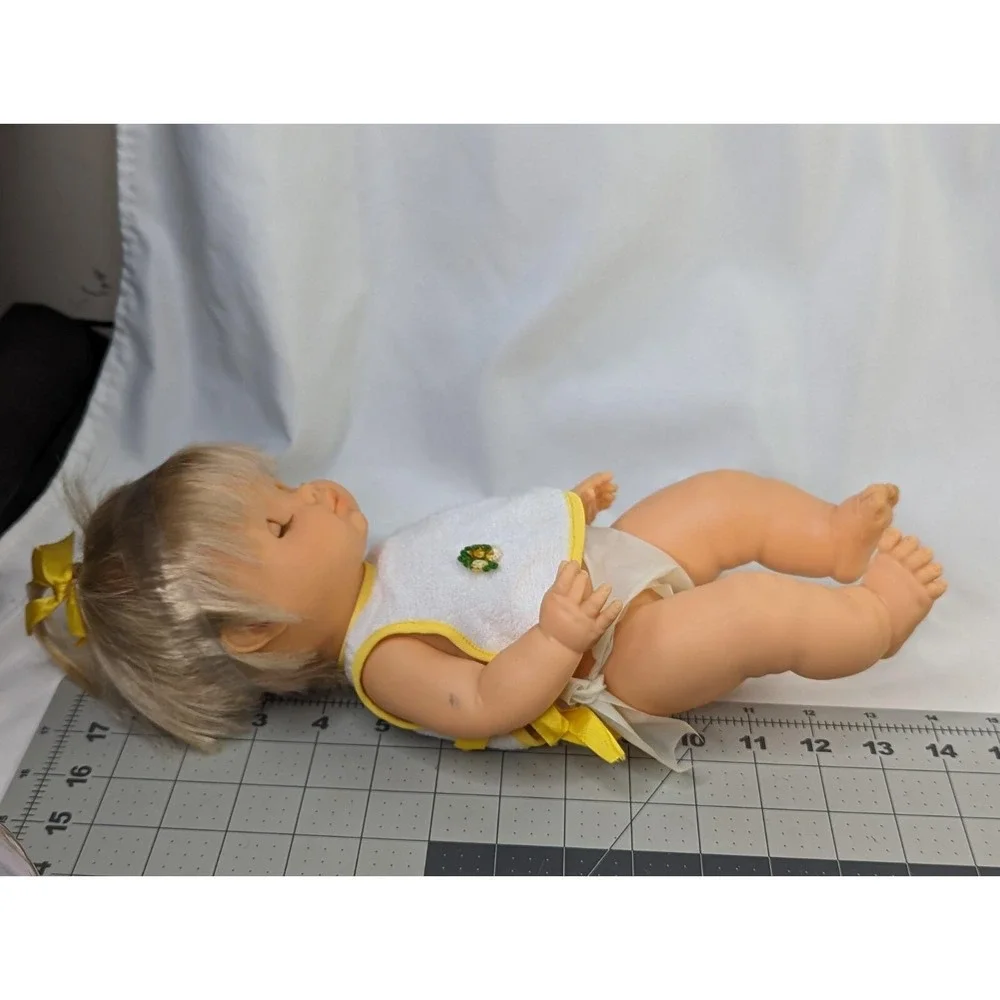 Famosa Vinyl Doll 14 Inch Blond Brown Eyes Muneca